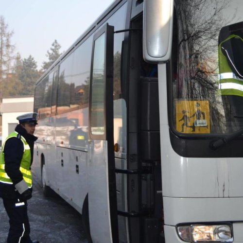 Nietrzeźwy kierujący autobusem chciał przewozić dzieci na wycieczkę